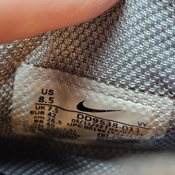 Nike KD Trey 5 X Basketball Shoes Black Red Mens 8.5 - Picture 7 of 7